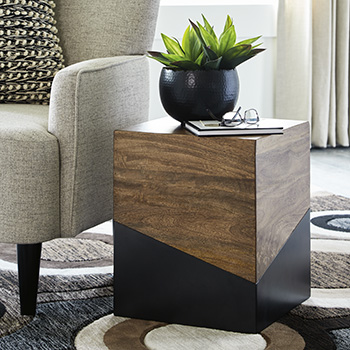 4bea46abe6c9f07f9da58568878a8074 Trailbend Accent Table - Image 1