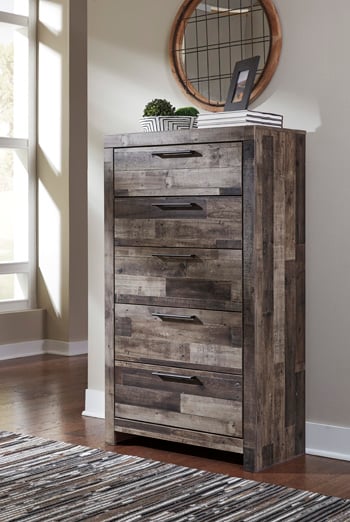 e51d3800b97e22ed264e80a0bf5d66db Derekson Chest of Drawers - Image 1