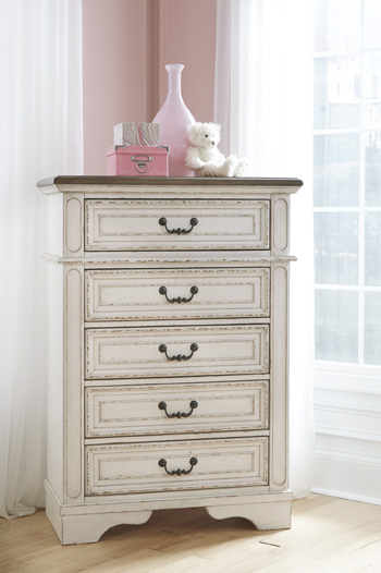 425109f55f7ba657be5c7a5edbd10182 Realyn Chest of Drawers - Image 1