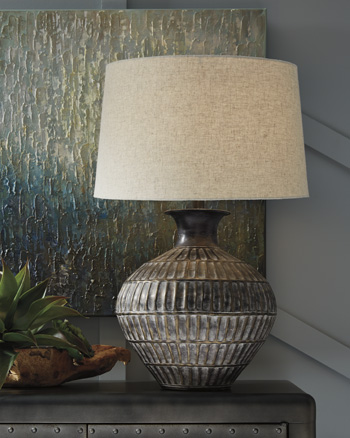 cd320a39d5ba1aeb1aec5d55f0651ab5 Magan Table Lamp - Image 1