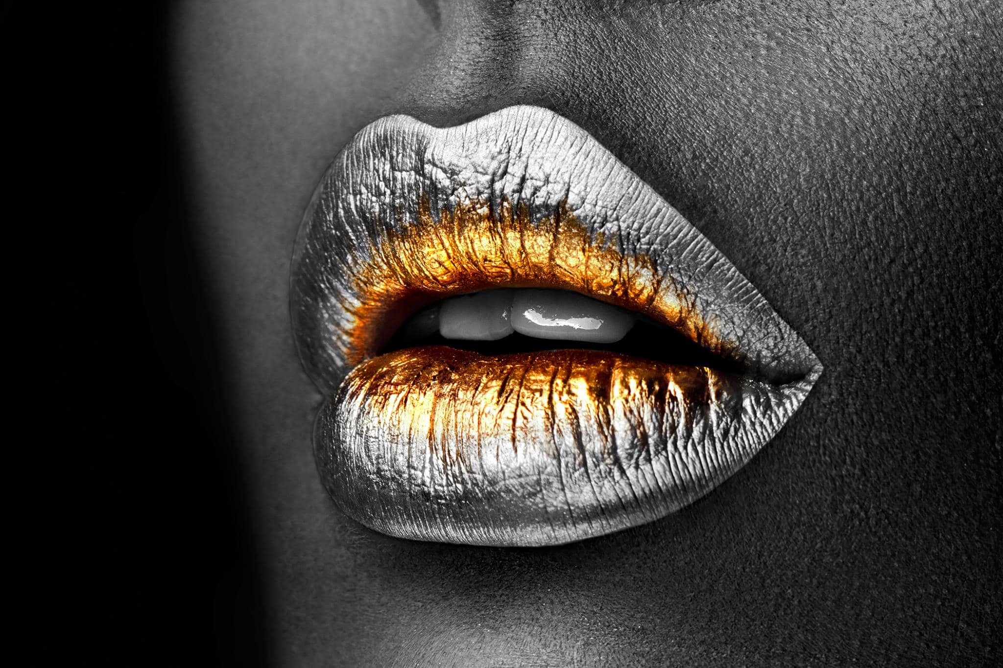 Temp Glass w/ Foil – Golden Lips Temp Glass w/ Foil – Golden Lips - Image 1